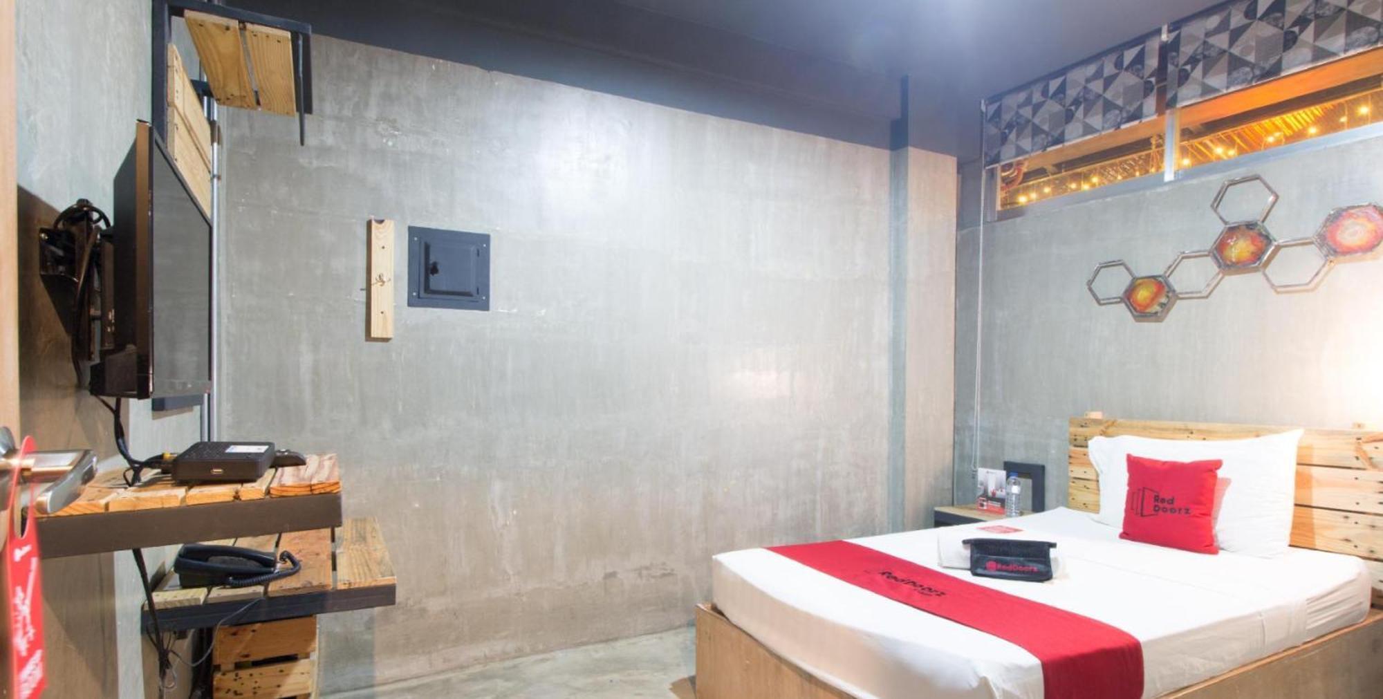 Reddoorz Plus @ Taft North Mandurriao Iloilo Eksteriør bilde